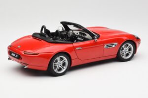 BMW Z8 E52 Rouge AUTOart 1:18 70513 Métal Moulé — image 3 sur 8