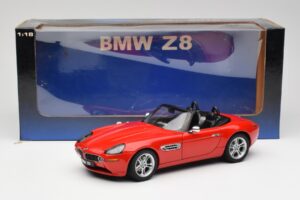 BMW Z8 E52 Rouge AUTOart 1:18 70513 Métal Moulé — image 8 sur 8