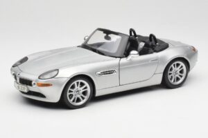 BMW Z8 E52 Titanium Silver Maisto 1:18 536896 Métal Moulé