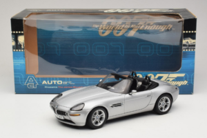 BMW Z8 Argent 007 The World Is Not Enough AUTOart 1:18 70511 Métal Moulé — image 8 sur 8