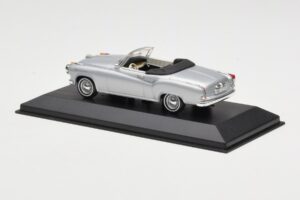 Borgward Isabella Cabriolet Argent Minichamps 1:43 400096030 Métal Moulé — image 3 sur 4