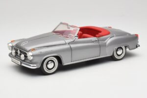 Borgward Isabella Cabriolet Argent Revell 1:18 8411 Métal Moulé