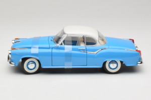 Borgward Isabella Coupe Bleu Revell 1:18 08859-P1 Métal Moulé — image 3 sur 6