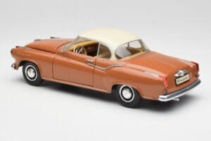 Borgward Isabella Coupé Bronze Blanc Revell 1:18 08982 Métal Moulé — image 7 sur 8