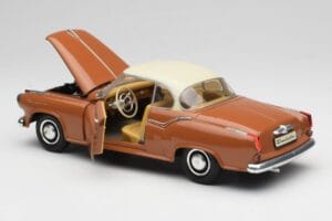 Borgward Isabella Coupé Bronze Blanc Revell 1:18 08982 Métal Moulé — image 8 sur 8