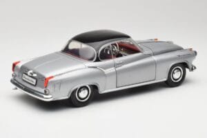 Borgward Isabella Coupé Gris & Noir Revell 1:18 8989 Métal Moulé — image 5 sur 8