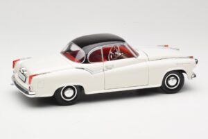 Borgward Isabella Coupé Blanc Revell 1:18 08982-W1 Métal Moulé — image 3 sur 8