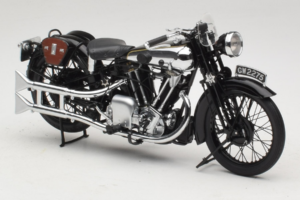 Brough Superior SS 100 T. E. Lawrence Minichamps 1:18 122135500 Métal Moulé — image 4 sur 6