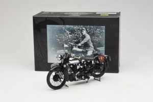 Brough Superior SS 100 T. E. Lawrence Minichamps 1:18 122135500 Métal Moulé — image 6 sur 6