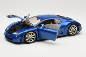 Bugatti EB 18.3 Chiron Bleu AUTOart 1:18 70911 Métal Moulé — image 2 sur 8