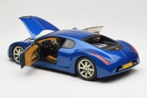 Bugatti EB 18.3 Chiron Bleu AUTOart 1:18 70911 Métal Moulé — image 5 sur 8