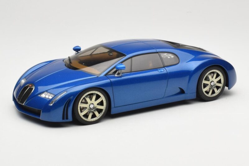 Bugatti EB 18.3 Chiron Bleu AUTOart 1:18 70911 Métal Moulé