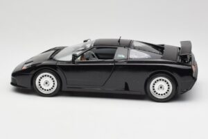 Bugatti EB110 Noir Bburago 1:18 3055 Métal Moulé — image 4 sur 8