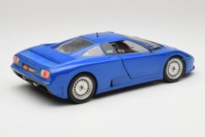 Bugatti EB110 Bleu Foncé Bburago 1:18 3035-DB Métal Moulé — image 3 sur 8