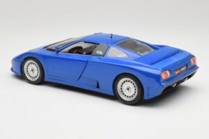 Bugatti EB110 Bleu Foncé Bburago 1:18 3035-DB Métal Moulé — image 7 sur 8