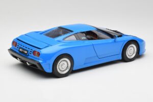 Bugatti EB110 GT Bleu Anson 1:18 30303-W Métal Moulé — image 3 sur 8