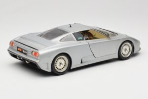 Bugatti EB110 Argent Bburago 1:18 3035-S Métal Moulé — image 3 sur 8