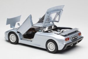 Bugatti EB110 SS Argent Anson 1:18 30303-W-M2 Métal Moulé — image 5 sur 8