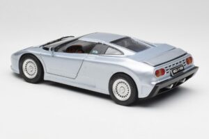 Bugatti EB110 SS Argent Anson 1:18 30303-W-M2 Métal Moulé — image 7 sur 8