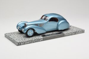 Bugatti Type 57SC Atlantic Bleu Minichamps 1:18 107110320 Métal Moulé