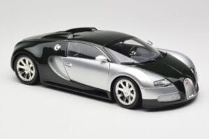 Bugatti Veyron Edition Centenaire Chrome Green Minichamps 1:18 100110852 Métal Moulé — image 6 sur 8