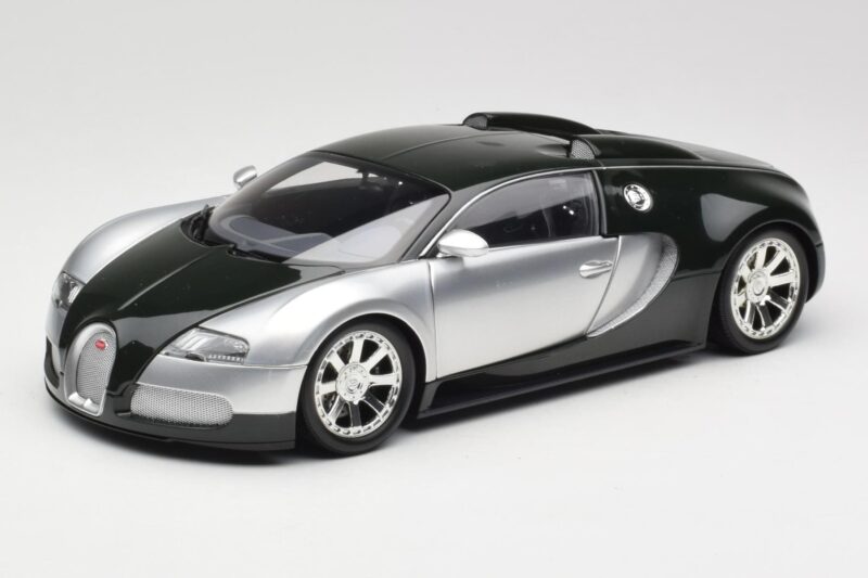 Bugatti Veyron Edition Centenaire Chrome Green Minichamps 1:18 100110852 Métal Moulé