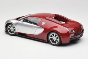 Bugatti Veyron Edition Centenaire Chrome Red Minichamps 1:18 100110851-O Métal Moulé — image 7 sur 8