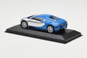 Bugatti Veyron Centenaire Bleu Métallique Argent Minichamps 1:43 400110850 Métal Moulé — image 3 sur 4