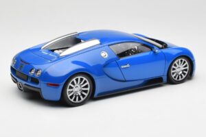 Bugatti Veyron Bleu Clair Bleu Foncé Minichamps 1:18 100110821 Métal Moulé — image 3 sur 8