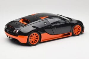Bugatti Veyron Super Sport World Record Edition Carbon & Orange Minichamps 1:18 100110840 Métal Moulé — image 3 sur 8