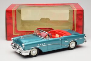 Buick Century Cabriolet Bleu Mira 1:18 6134 Métal Moulé — image 8 sur 8