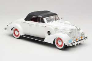 Buick Century Cabriolet Blanc Signature Models 1:18 18131 Métal Moulé — image 4 sur 6