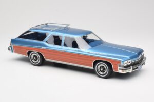 Buick Estate Wagon Light Blue Metallic BoS Models 1:18 BOS417 Résine — image 4 sur 6