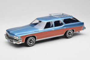 Buick Estate Wagon Light Blue Metallic BoS Models 1:18 BOS417 Résine
