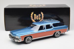 Buick Estate Wagon Light Blue Metallic BoS Models 1:18 BOS417 Résine — image 6 sur 6