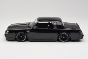 Buick Grand National Fast & Furious Noir Jada 1:18 97178 Métal Moulé — image 4 sur 8