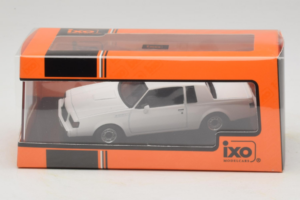 Buick Grand National Blanc IXO 1:43 CLC576N Métal Moulé — image 4 sur 4