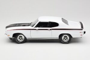 Buick GSX Blanc American Muscle 1:18 AMM1322/06 Métal Moulé — image 4 sur 8