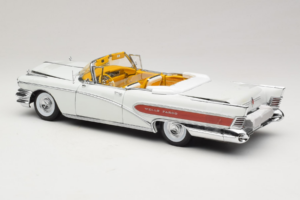 Buick Limited Wells Fargo Bleu Sun Star 1:18 4821 Métal Moulé — image 5 sur 6