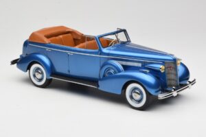 Buick Roadmaster 80-C Four Door Phaeton Blue Metallic BoS Models 1:18 BOS372 Résine — image 4 sur 6