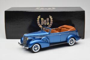Buick Roadmaster 80-C Four Door Phaeton Blue Metallic BoS Models 1:18 BOS372 Résine — image 6 sur 6