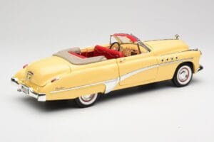 Buick Roadmaster Chrome Yellow Motormax 1:18 23124646-M17 Métal Moulé — image 3 sur 8