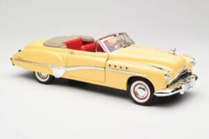 Buick Roadmaster Chrome Yellow Motormax 1:18 23124646-M17 Métal Moulé — image 6 sur 8