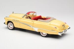 Buick Roadmaster Chrome Yellow Motormax 1:18 23124646-M17 Métal Moulé — image 7 sur 8