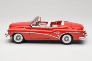 Buick Skylark Cabriolet Rouge Motormax 1:18 73129 Métal Moulé — image 4 sur 8