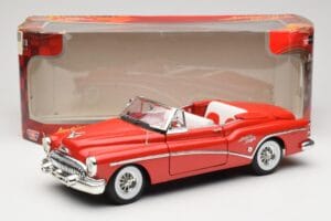 Buick Skylark Cabriolet Rouge Motormax 1:18 73129 Métal Moulé — image 8 sur 8