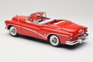 Buick Skylark Rouge Motormax 1:18 411393-M1 Métal Moulé — image 7 sur 8
