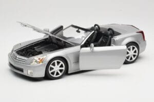Cadillac XLR Cabriolet Argent Hot Wheels 1:18 53838 Métal Moulé — image 2 sur 8
