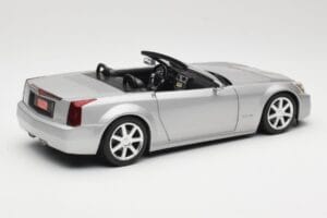 Cadillac XLR Cabriolet Argent Hot Wheels 1:18 53838 Métal Moulé — image 3 sur 8