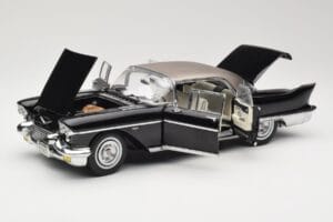 Cadillac Brougham Noir Sun Star 1:18 4001 Métal Moulé — image 2 sur 8